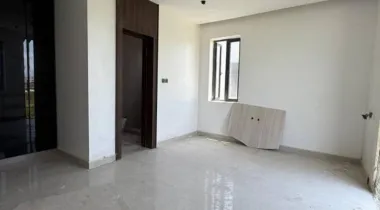 Luxury 5 Bedroom Fully Detached Duplex with Pool