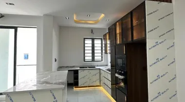 Exquisite Luxury Spacious 2 Bedroom Apartment