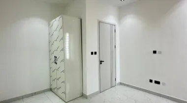 Exquisite Luxury Spacious 2 Bedroom Apartment
