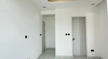 MASSIVE 5BEDROOM FULLY DETACHED DUPLEX FOR SALE