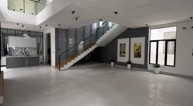MASSIVE 5BEDROOM FULLY DETACHED DUPLEX FOR SALE