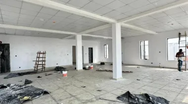 FOR SALE/LEASE:  Exquisite complex building in a strategic location facing Lekki EPE expressway &amp; a direct linked road to the coastal Road