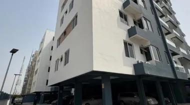 Sophisticated 4 Bedroom penthouse Apartment with amazing city view and amazing amenities is up for sale
