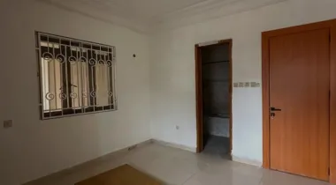 3 bedroom flat house