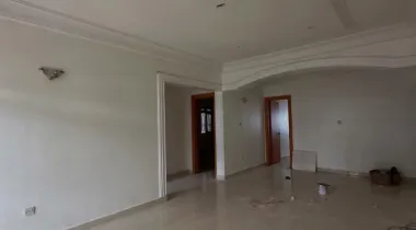 3 bedroom flat house
