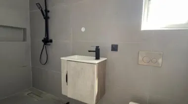 FOR SALE: Spacious 2 Bedroom Apartment with Elevator and Swimming pool