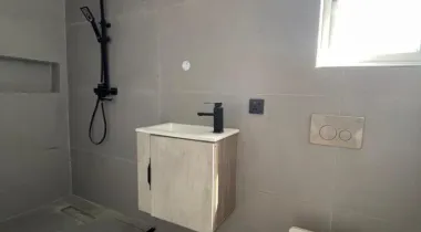 FOR SALE: Spacious 2 Bedroom Apartment with Elevator and Swimming pool