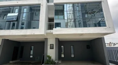 FOR SALE: Well built luxury Spacious 4 Bedroom terrace duplex with gym and Swimming pool