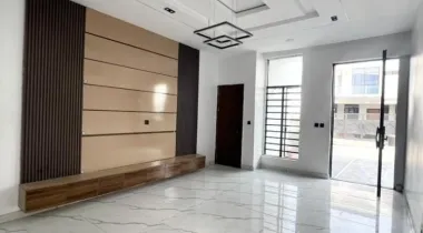 FOR SALE: Spacious 4 Bedroom semi detached duplex