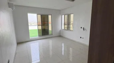 Sophisticated 4 Bedroom penthouse Apartment with amazing city view and amazing amenities is up for sale