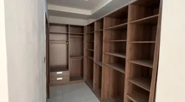 Sophisticated 4 Bedroom penthouse Apartment with amazing city view and amazing amenities is up for sale