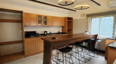 Service and functional  2000 sqm massive office building, furnished with modern high quality furniture, multiple office spaces, detached staff quarters etc is up for LEASE — Ready to move in