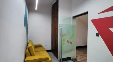 Service and functional  2000 sqm massive office building, furnished with modern high quality furniture, multiple office spaces, detached staff quarters etc is up for LEASE — Ready to move in