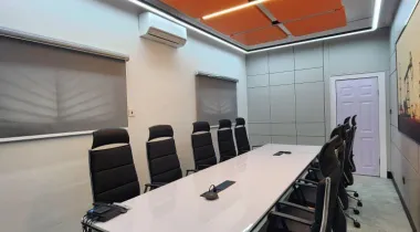 Service and functional  2000 sqm massive office building, furnished with modern high quality furniture, multiple office spaces, detached staff quarters etc is up for LEASE — Ready to move in