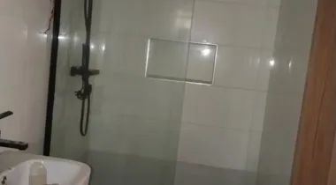 Outstanding 2 bedroom well finished apartment is up for LEASE — Ready to move in
