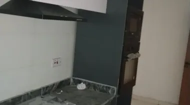 Outstanding 2 bedroom well finished apartment is up for LEASE — Ready to move in
