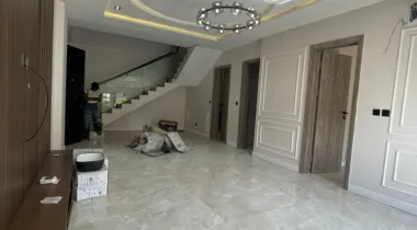 Well built and solid 3bedroom maisonette is up for LEASE — Ready to move in  *Rent: 25m*