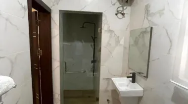 Well built and solid 3bedroom maisonette is up for LEASE — Ready to move in  *Rent: 25m*