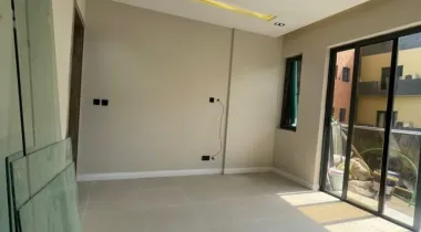 Well built and solid 3bedroom maisonette is up for LEASE — Ready to move in  *Rent: 25m*