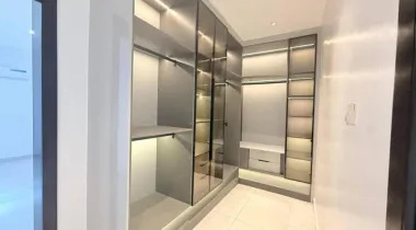 Well renovated and solidly built sea view 5bedroom terrace duplex with a BQ is up for LEASE — Ready to move in