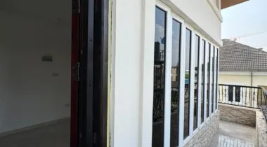 Well renovated and solidly built sea view 5bedroom terrace duplex with a BQ is up for LEASE — Ready to move in