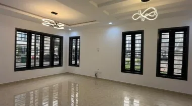 A ROOM IN A SHEARED APARTMENT