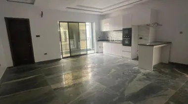 BRAND NEW SERVICED 2BED TO LET LET IN IKATE AREA OM THE ISLANS IN LEKKI