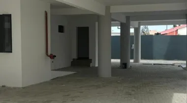 EXOTICALLY FINISHED - Units of luxuriously finished apartment (all room en-suite) with BQ is up for LEASE — Fully ready.