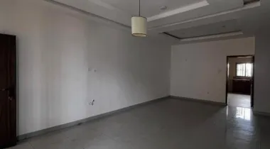 2 BEDROOM APARTMENT AVAILABLE