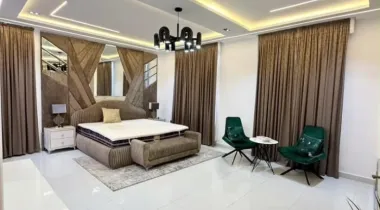5 BEDROOM FULLY DETACHED DUPLEX WITH SWIMMING POOL