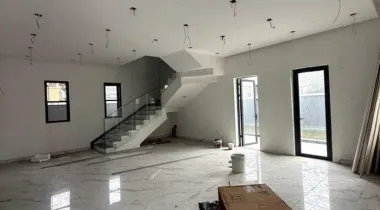 5 BEDROOM FULLY DETACHED DUPLEX WITH BQ