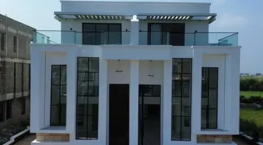 5 BEDROOM SEMI DETACHED DUPLEX WITH SWIMMING POOL &amp; BQ