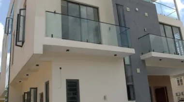 Brand new exquisitely &amp; tastefully built 5 bedroom fully detached duplex on 2 floors sitting on approximately segun *700sqm*