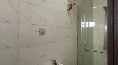 Single room available for rent 