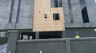 1 bedroom mini flat Masonite