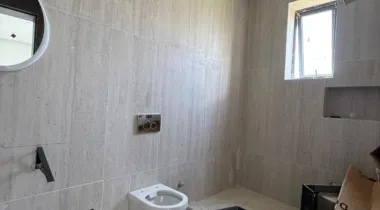Luxury 5 Bedroom Fully Detached Duplex with Pool