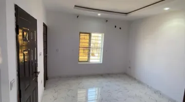 Newly Renovated 3-Bedroom Terrace Duplex