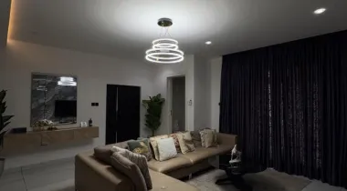 FULLY FURNISHED 3 BEDROOM APARTMENT