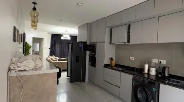 FULLY FURNISHED 3 BEDROOM APARTMENT