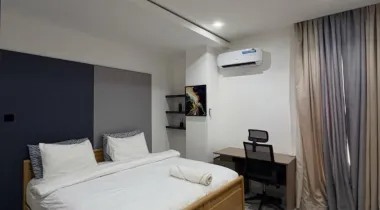 FULLY FURNISHED 3 BEDROOM APARTMENT