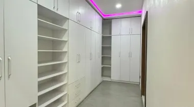 EXQUISITELY FINISHED LUXURY 4 BEDROOM FULLY DETACHED DUPLEX WITH  BQ, SWIMMING POOL, LAUNDRY ROOM AND It HAS A 3 LIVING ROOM AND A GATEHOUSE