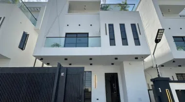 Luxurious 5 bedroom semi detached duplex with bq, swimming pool and cinema