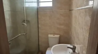 SPACIOUS 4 BEDROOM TERRACE DUPLEX