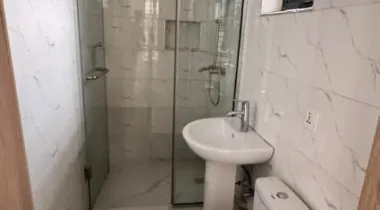 4 Bedroom Semi-detached Duplex Rent :8m 