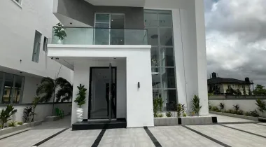 EXQUISITELY FINISHED LUXURY 5 BEDROOM FULLY DETACHED DUPLEX WITH  BQ, SWIMMING POOL, GAZEBO, CINEMA, GYM HOUSE AND A ROOFTOP TERRACE, IT  ALSO A WATERFRONT PROPERTY