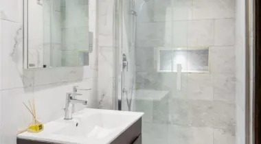 Luxurious Three Bedroom apartment