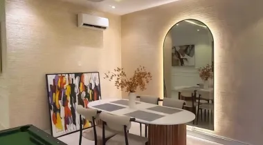 Pent floor 3 bedroom apartment with city/water view, rooftop swimming pool and snooker table