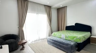 Spacious 2 Bedroom apartment  with Elevators and a swimming pool. It doesn’t come with the furniture’s
