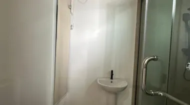 Spacious 3 Bedroom apartment with Elevators and a swimming pool. (It doesn’t come with the furniture’s