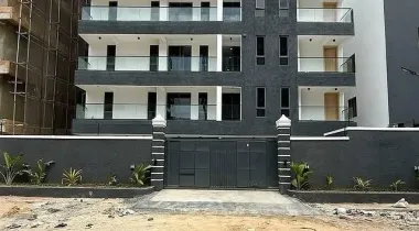 Fully Serviced 2 Bedroom Apartment with swimming pool, elevator, security post and gym.